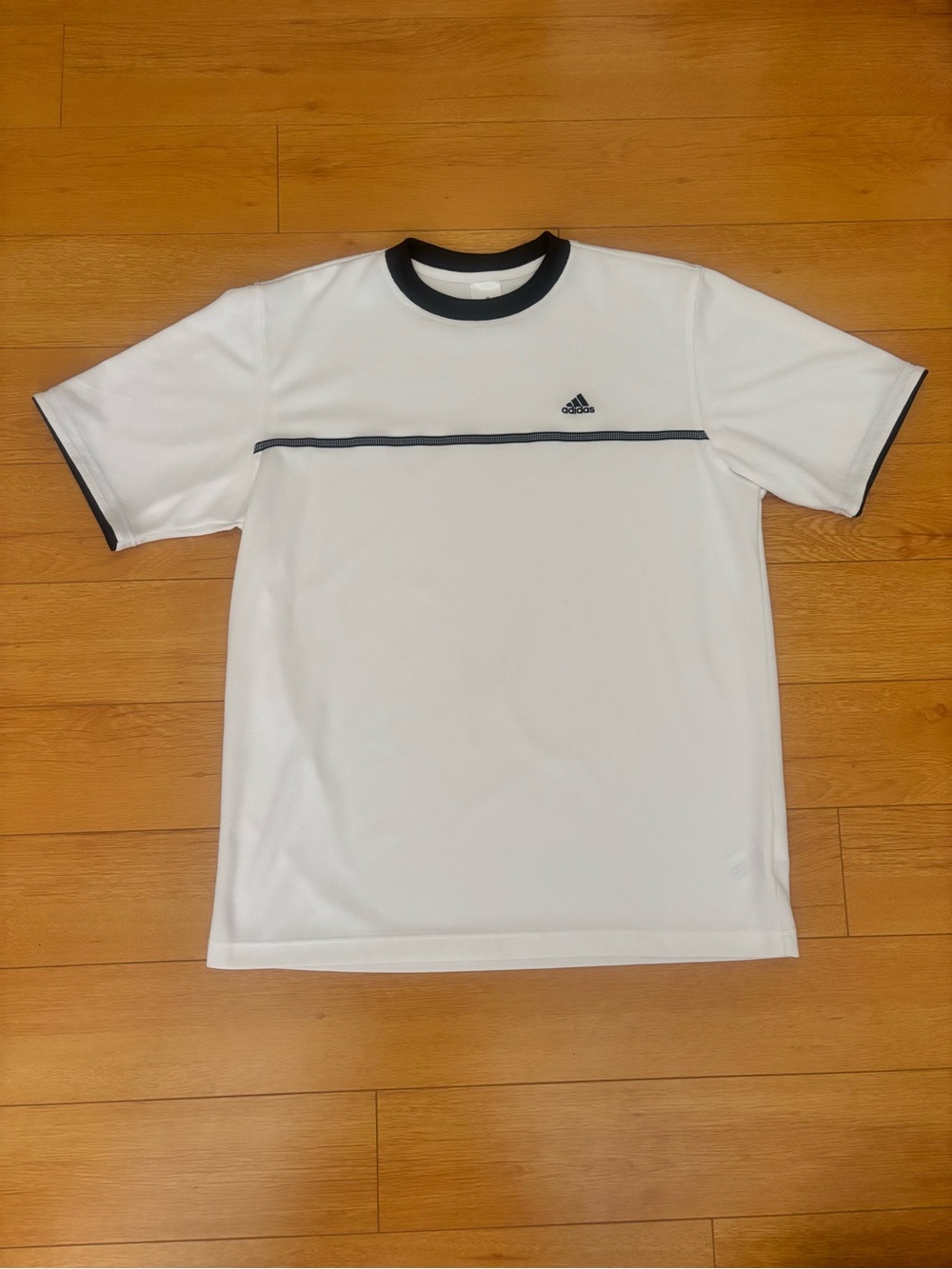 ADIDAS Tee Size M